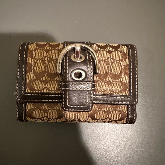 Coach Y2K Brown Women's Wallet - Picture 1 of 4